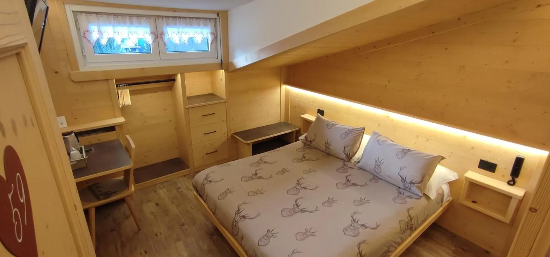 Hotel Villa Gaia Cortina d'Ampezzo 3*,