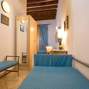 https://alla-vite-dorata.hotelslidodijesolo.com