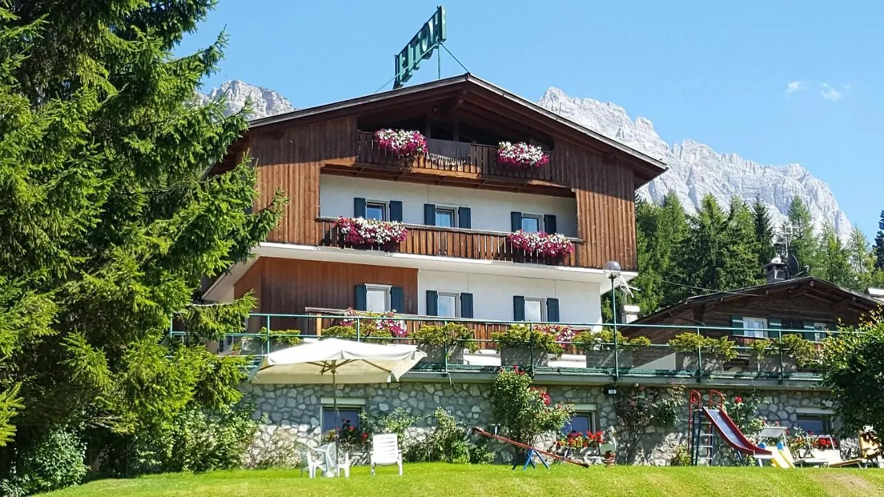 Hotel Villa Gaia Cortina d'Ampezzo 3*,  Italien