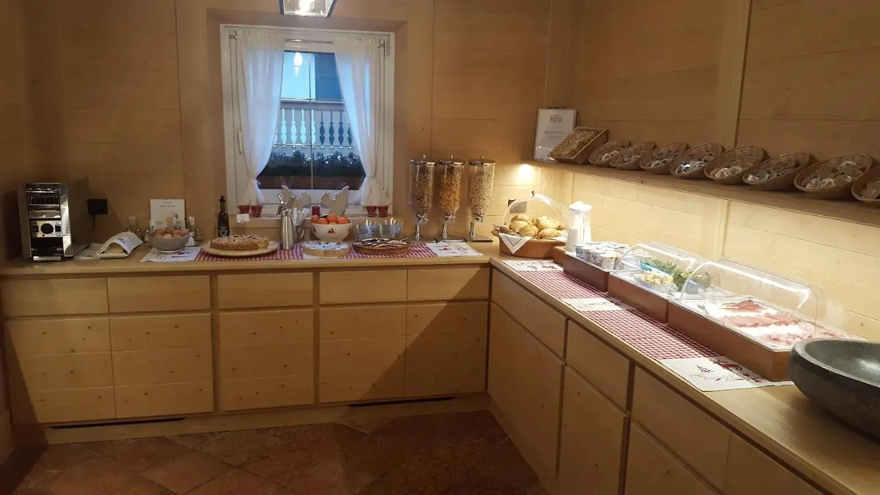 Hotel Villa Gaia كورتينا دامبيتزو 3*,